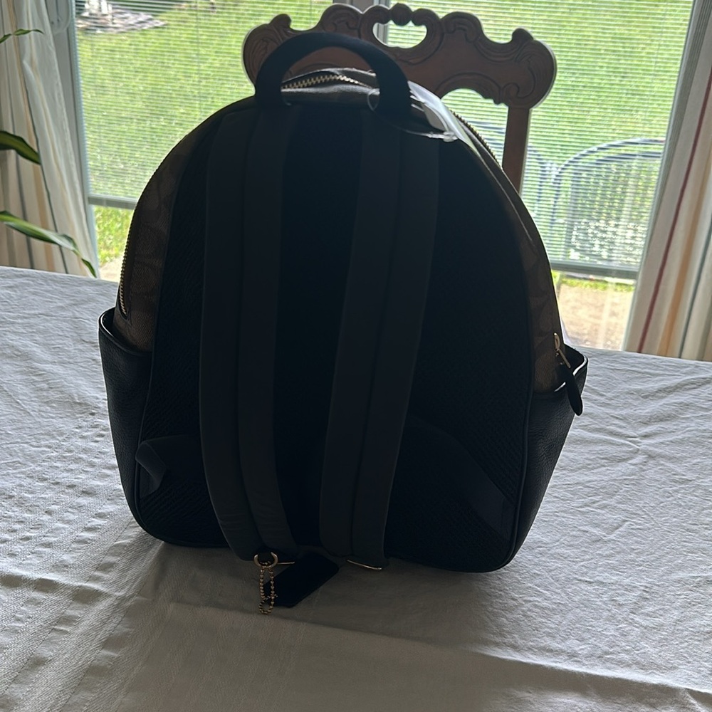 Coach backpack - Picture 3 of 3